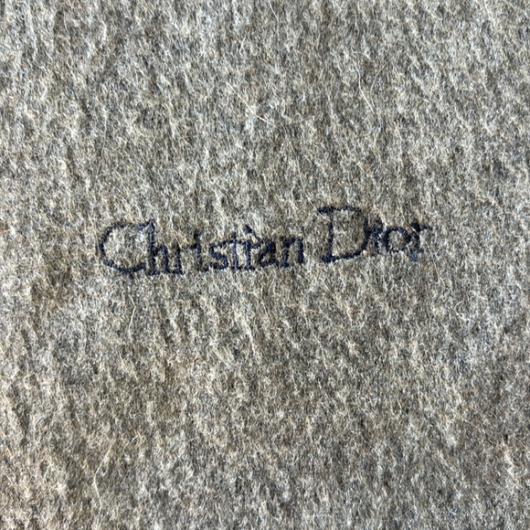 Christian Dior | Vintage Gray Cashmere Scarf unisex - Picture 7 of 7